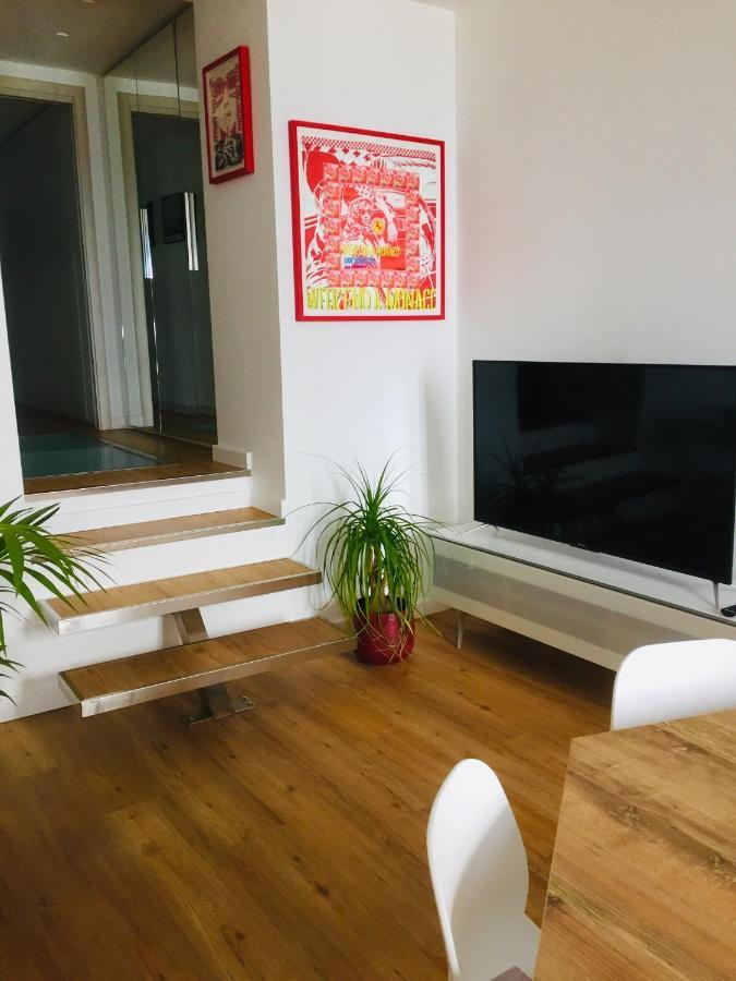 Magnifique Duplex Vue Mer Мантон Екстер'єр фото